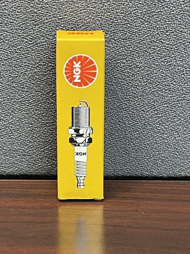 BRAND NEW NGK CMR7H-10 SPARK PLUG stock no. 1656