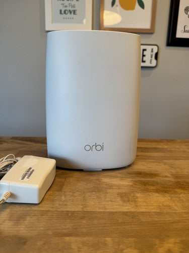 NETGEAR ORBI TRI-BAND WIFI ROUTER RBR50v2 COMPATIBLE W/ SATELLITE EXTENDERS